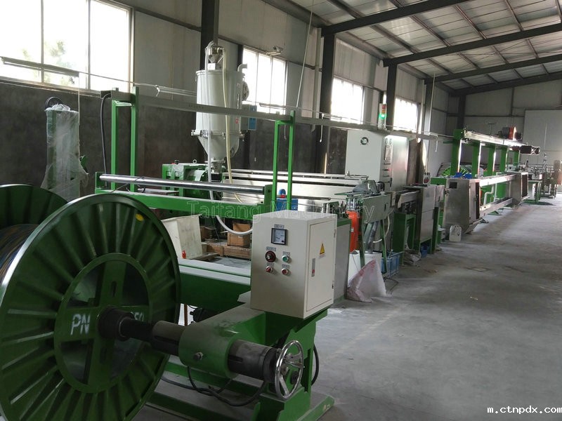 Ф100型PLC电脑式高速押出机